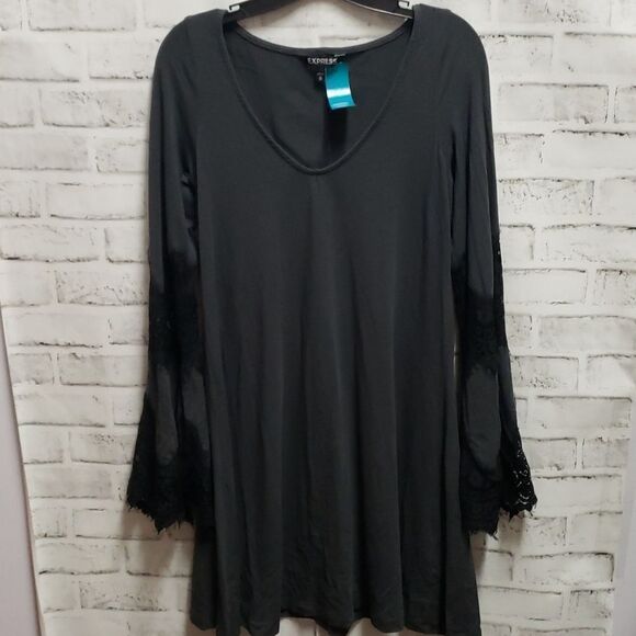 Express dress   - Picture 1 of 4